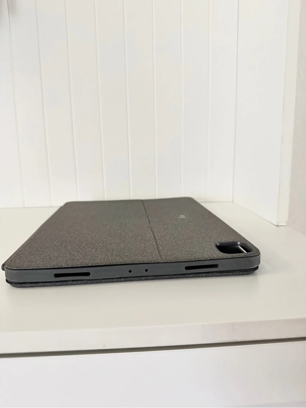 Logitech Fabric Keyboard Case in Dark Gray
